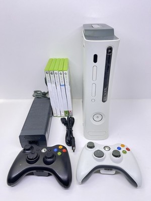 Microsoft Xbox 360 Weiß Konsole, 2 Controller mit 5 zufälligen Spielen
