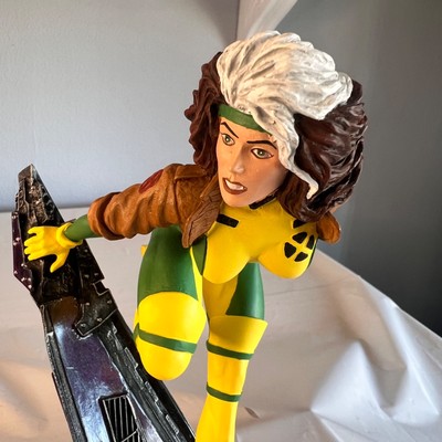 X-Men Rogue LTD Edition 550/3500 Porcelain Sculpture Scott Leberecht