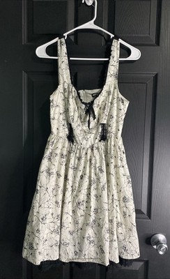 Hot Topic Fit-&-Flare Dress Ivory & Black Floral Bug Print Size Medium W/pockets