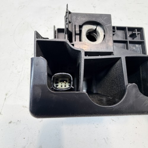 2016-2025 CHEVROLET MALIBU FUSE RELAY BATTERY JUNCTION BLOCK BOX OEM - Picture 10 of 17