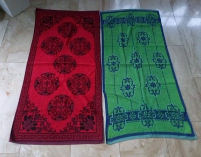 2 Frotteetücher, 120cm x 58cm, 1x grün/blau, 1x rot/schwarz, vintage,  70er