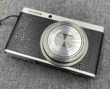 Fujifilm XF1 12.0MP 4x zoom Digital Camera Black English with 3-Inch LCD