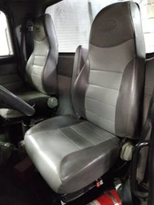 PETERBILT 335 SEAT FRONT Left 3873831