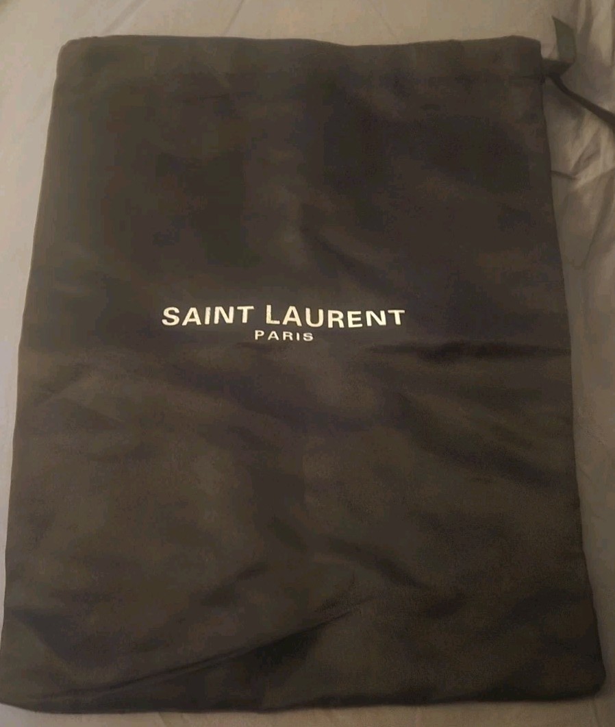 1 sacchetto antipolvere Saint Laurent Paris