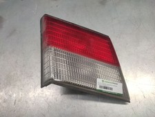 Feu arrière Nissan PRIMERA