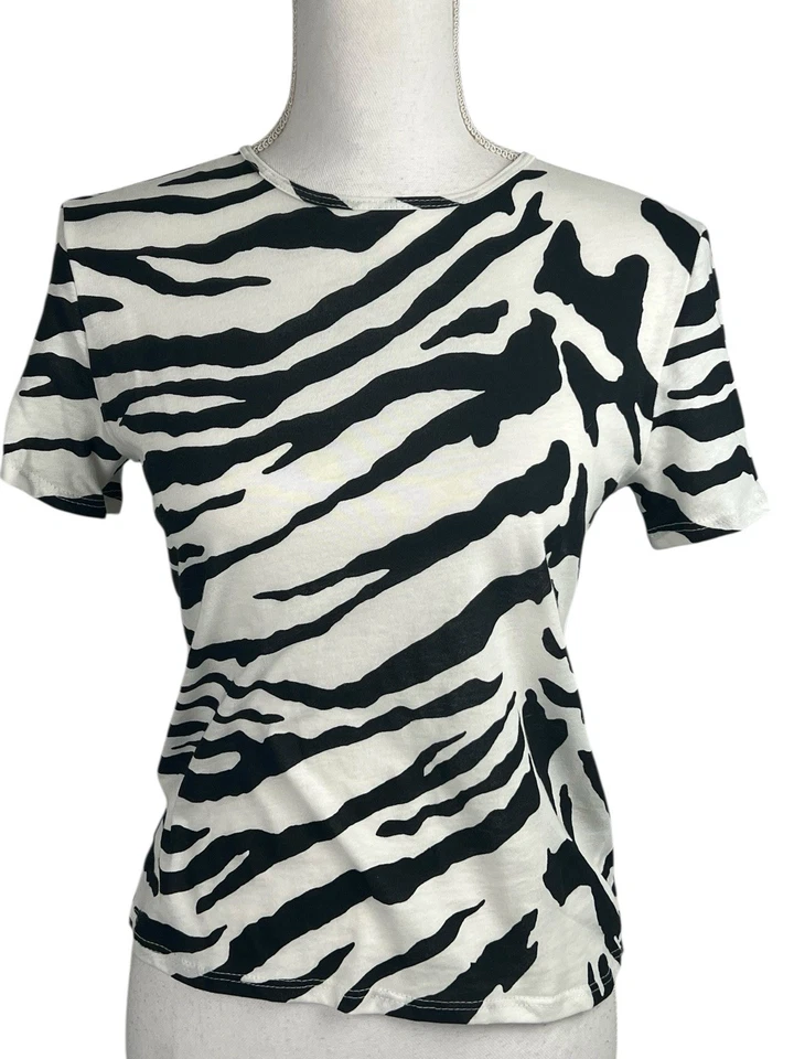 Cloud Hunter Y2K T-shirt Jrs Baby Tee Crew Fitted Zebra Print Cap Sleeve - Image 4 of 4