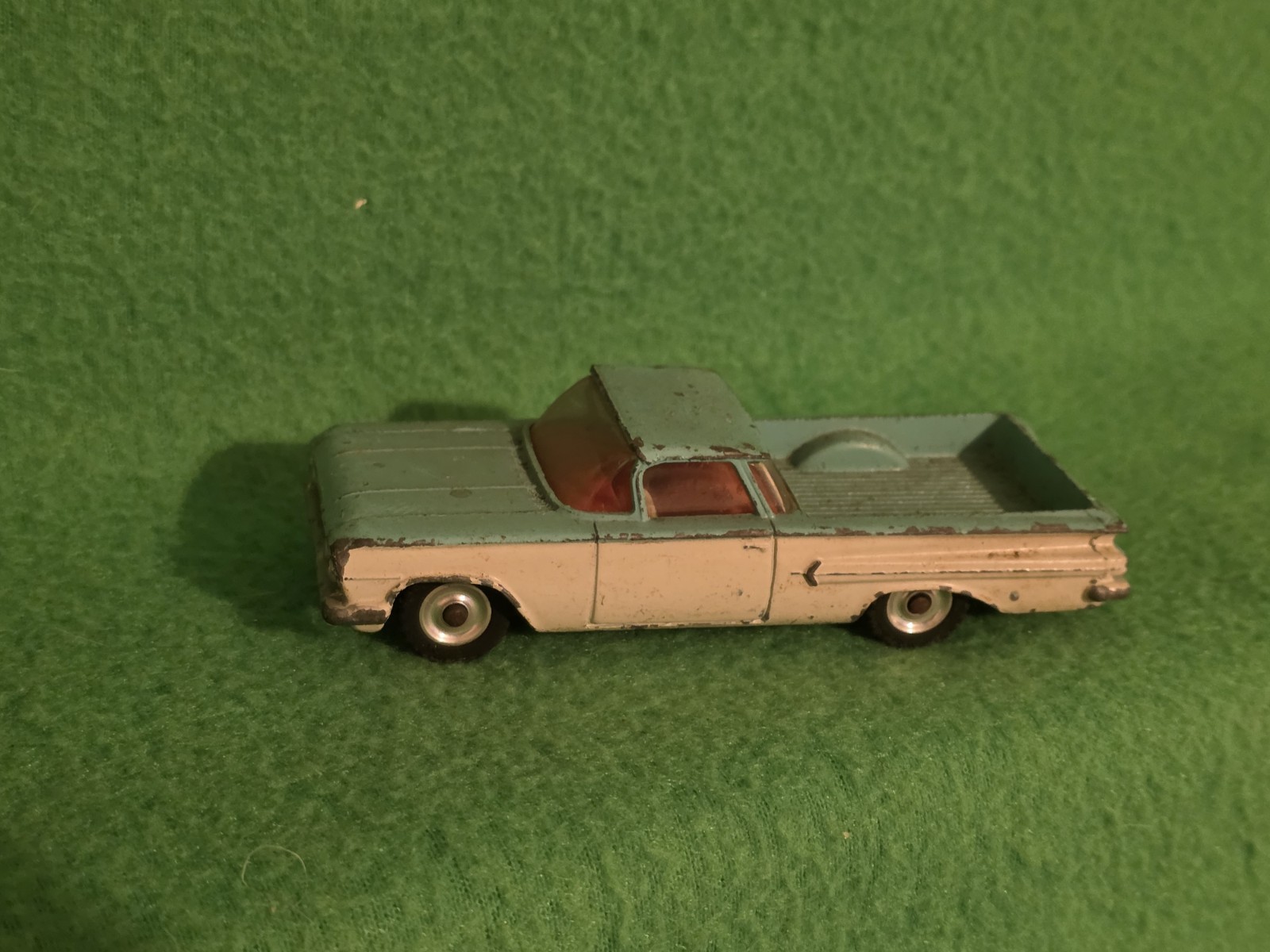 Dinky 449, Chevrolet El Camino - Free Price Guide & Review
