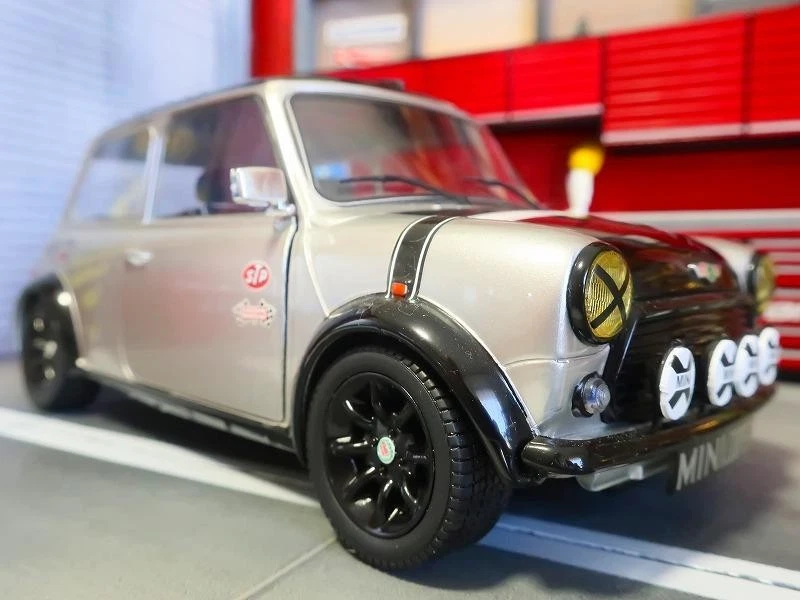 Solido 1/18 Mini Cooper 1.3i VAN JAC Lowdown Custom Diecast Model Car - Image 2 of 4