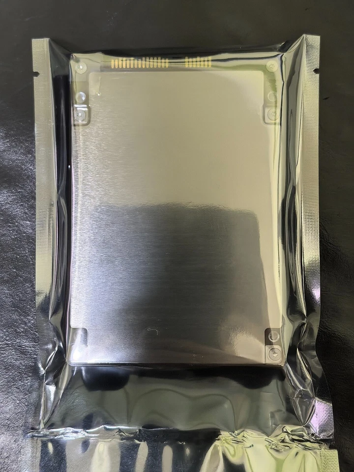 NEW Seagate Nytro 3131 2.57.68TB " SAS 12G XS7680TE70014 SSD Solid State Drive - Image 2 of 4