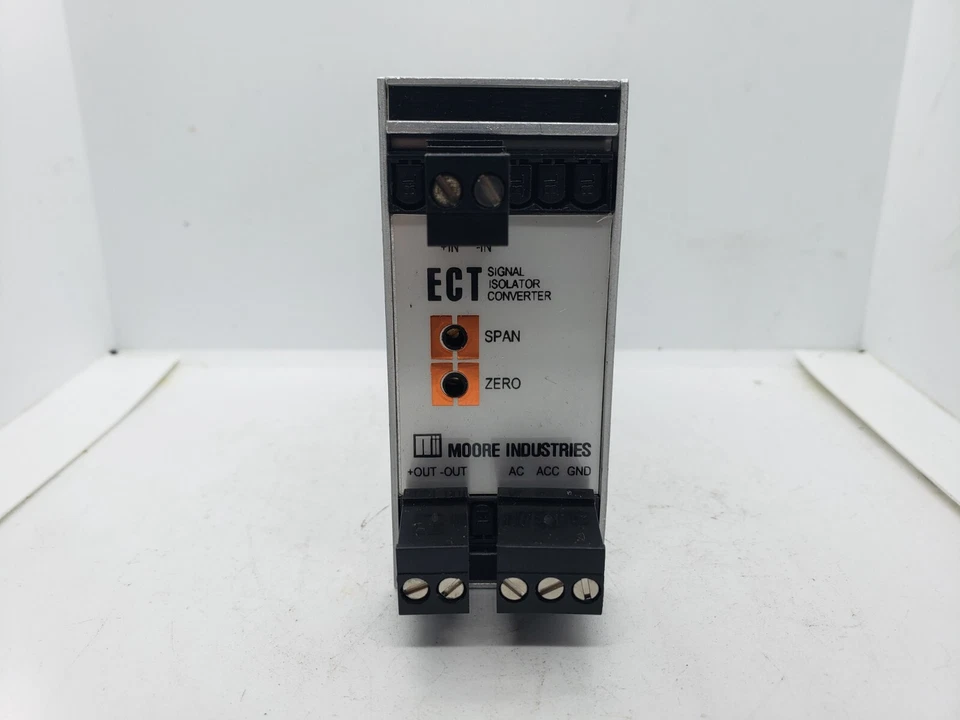 MOORE ECT/4-20MA/4-20MA/117AC SIGNAL ISOLATOR CONVERTER NNB - Image 2 of 3