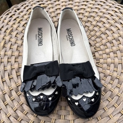 Moschino Girls White & Black Flats 33 EU 1 US Hassle Loafer Bow Heart 9 Year Old