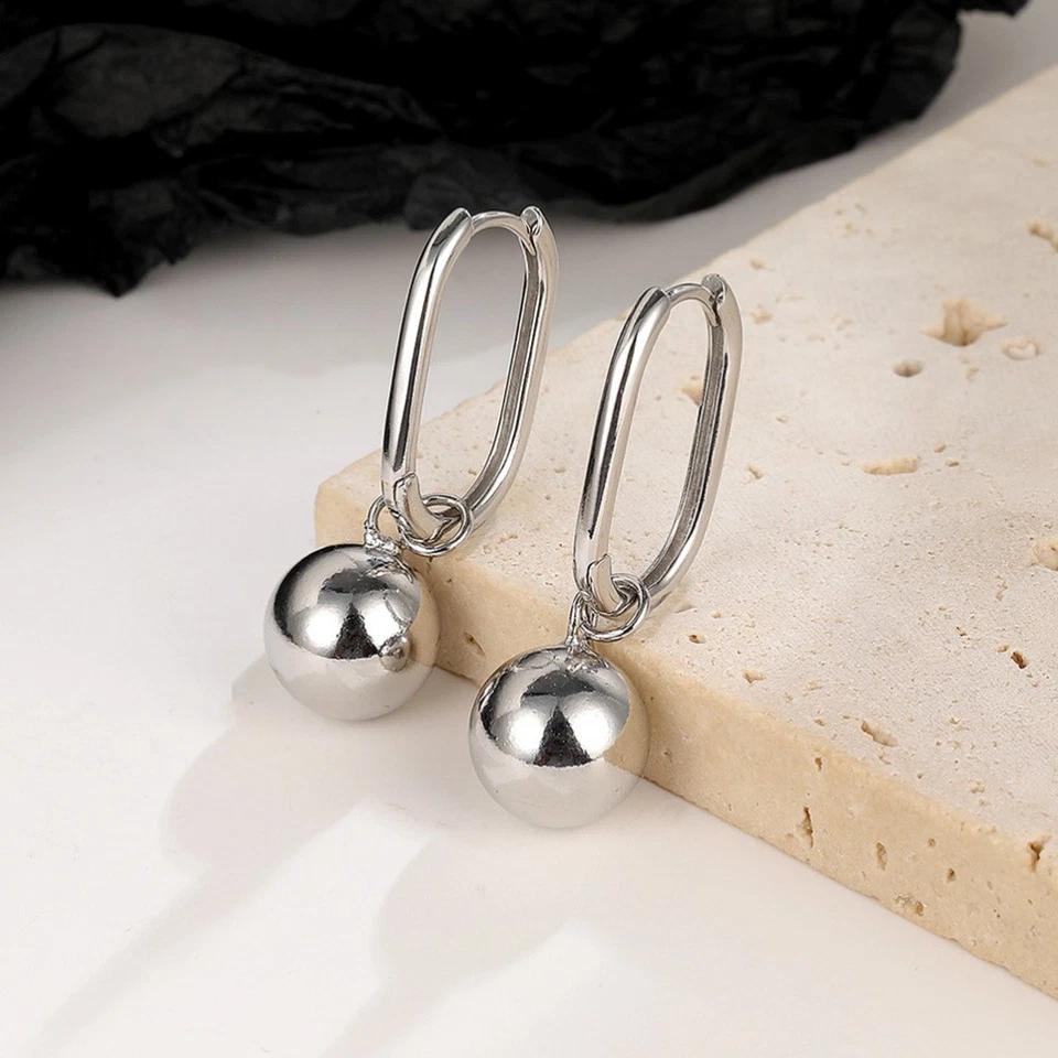 1 paio di orecchini pendenti a sfera Orecchini pendenti a sfera Orecchini - Immagine 3 di 4