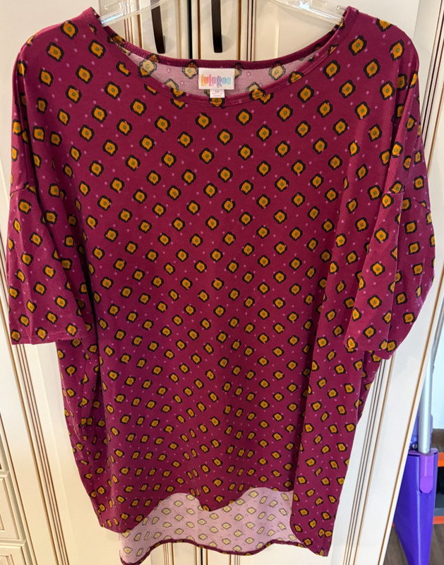 Lularoe Irma High Low Tunic Burgundy Gold Design Shirt size Medium Short Sleeve
