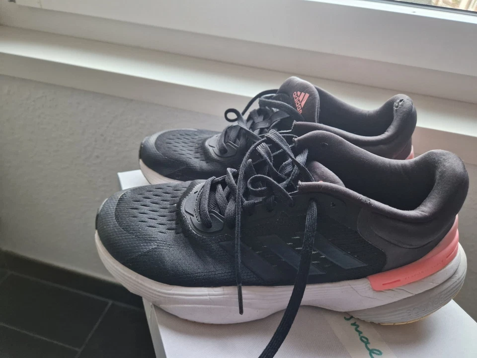 Response Super 3.0 Damen Laufschuhe Gr 41,5 - Bild 3 von 4