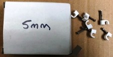 100 X 5mm 0.5cm White PVC Round-ed Cable Fastener Clips Tacks Virgin Extension