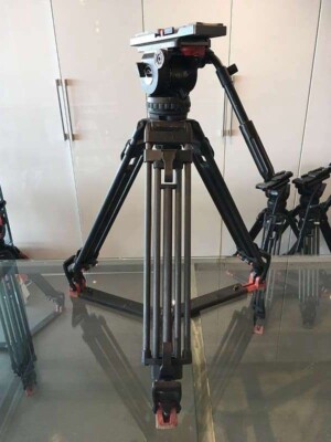 Sachtler 18 P - 2 CF Beine + Bodenspinne