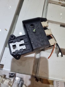 Waschmaschine Türschloss Türverriegelung 136060703 605 AEG Electrolux Zanussi