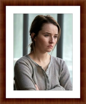 Kaitlyn Dever 8.5 x 11 Candid Color Unframed Photograph Collectable Print