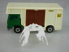 40-B Horse Box Bedford - 55187 Matchbox Superfast Lesney