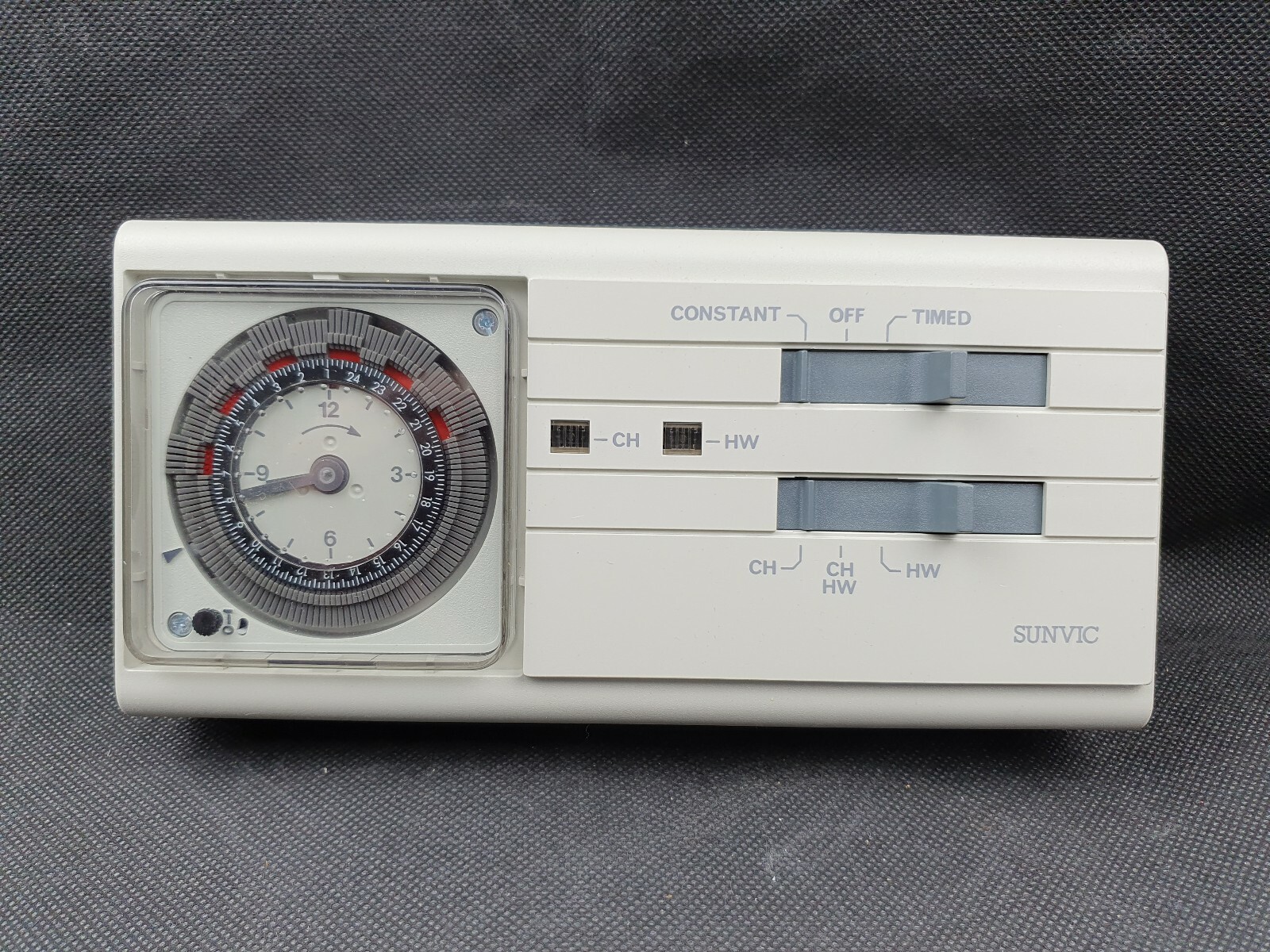 Image: https://i.ebayimg.com/images/g/5pEAAOSw2eNerTMQ/s-l1600.jpg Image 2 - Sunvic-Clockbox-II-Programmer-CB2202