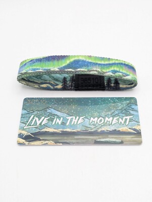 Zox #36510 Live In The Moment ~ NEW ~ Medium ~ Single ~ Collector's Card