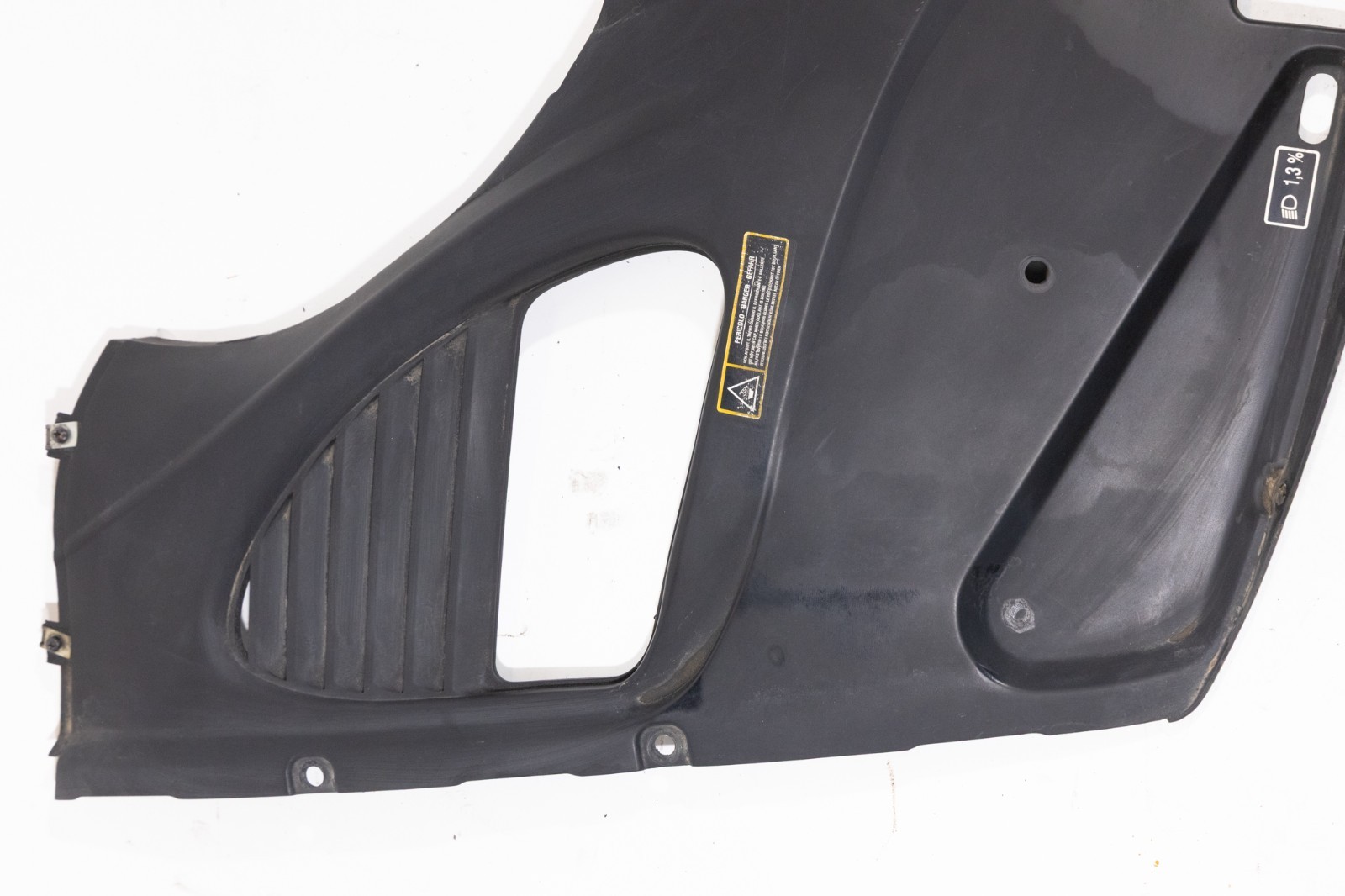 Used 2003-2007 Maserati M139 Quattroporte Central Engine Bay Cover