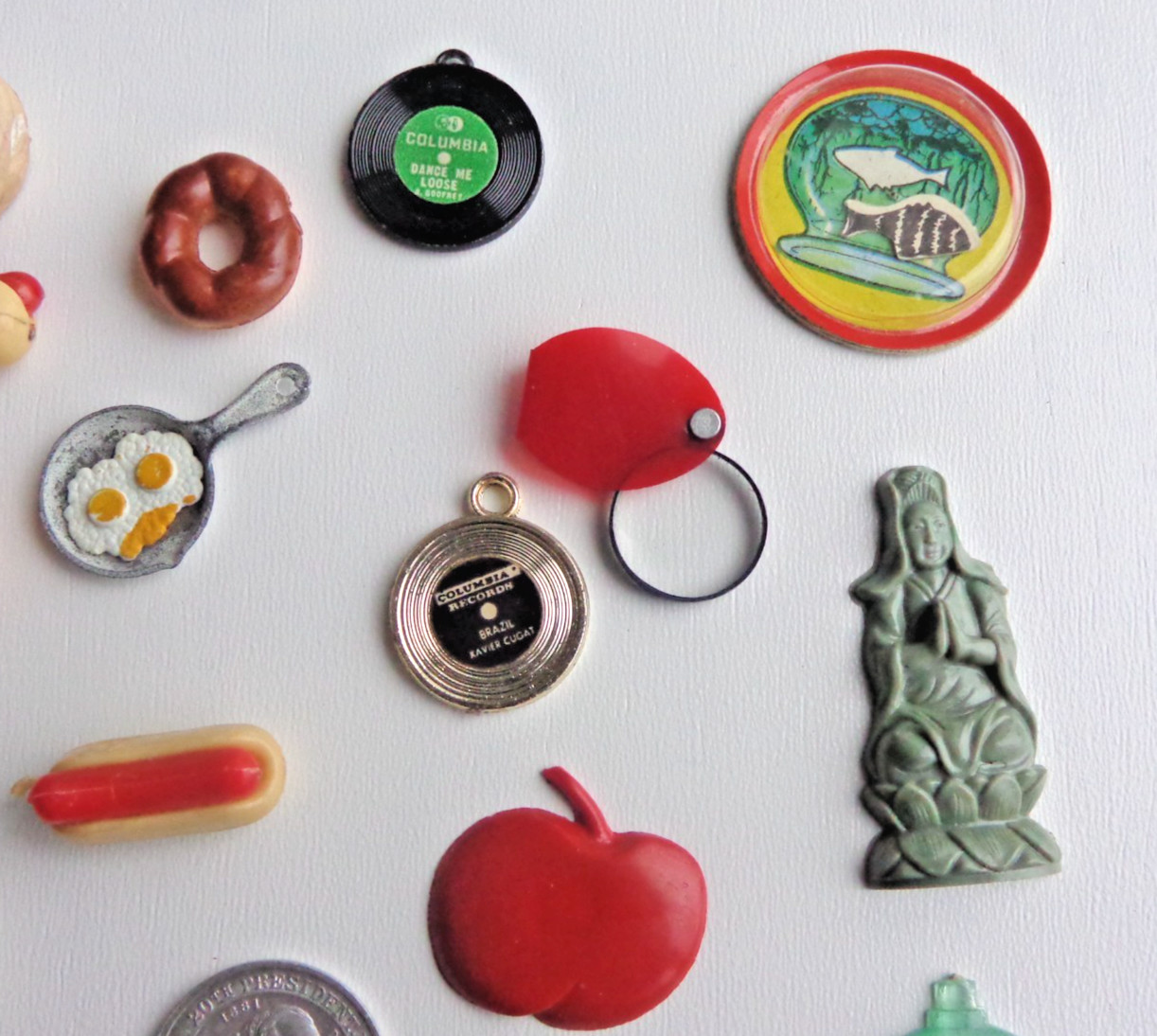 Vintage Cracker Jack Lot ( 32 ) Premium Prizes Toys