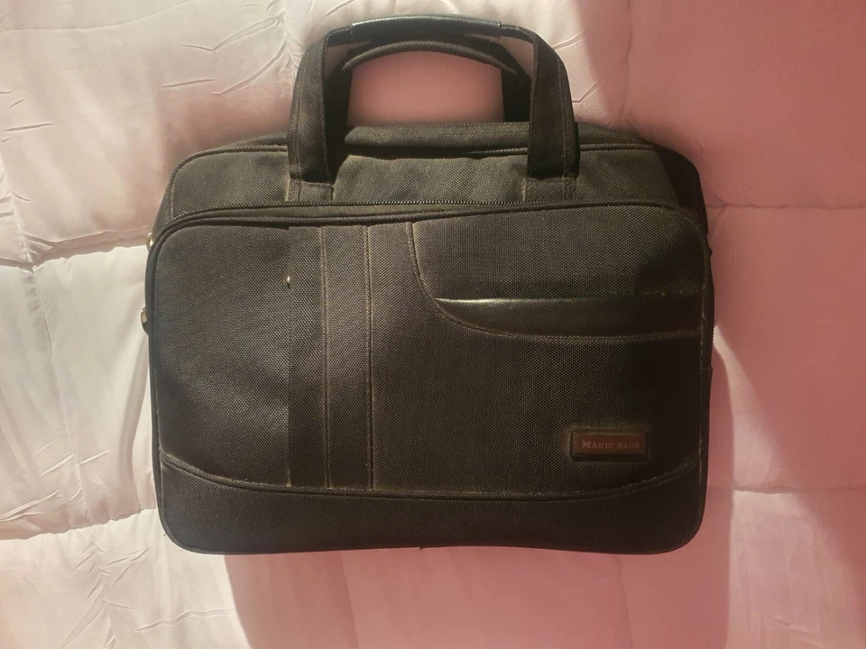 HP 250 G6 15,6"(4GB, AMD E2-9000e, 2,0GHz, 500GB HDD) Portatile-Nero - Immagine 4 di 4