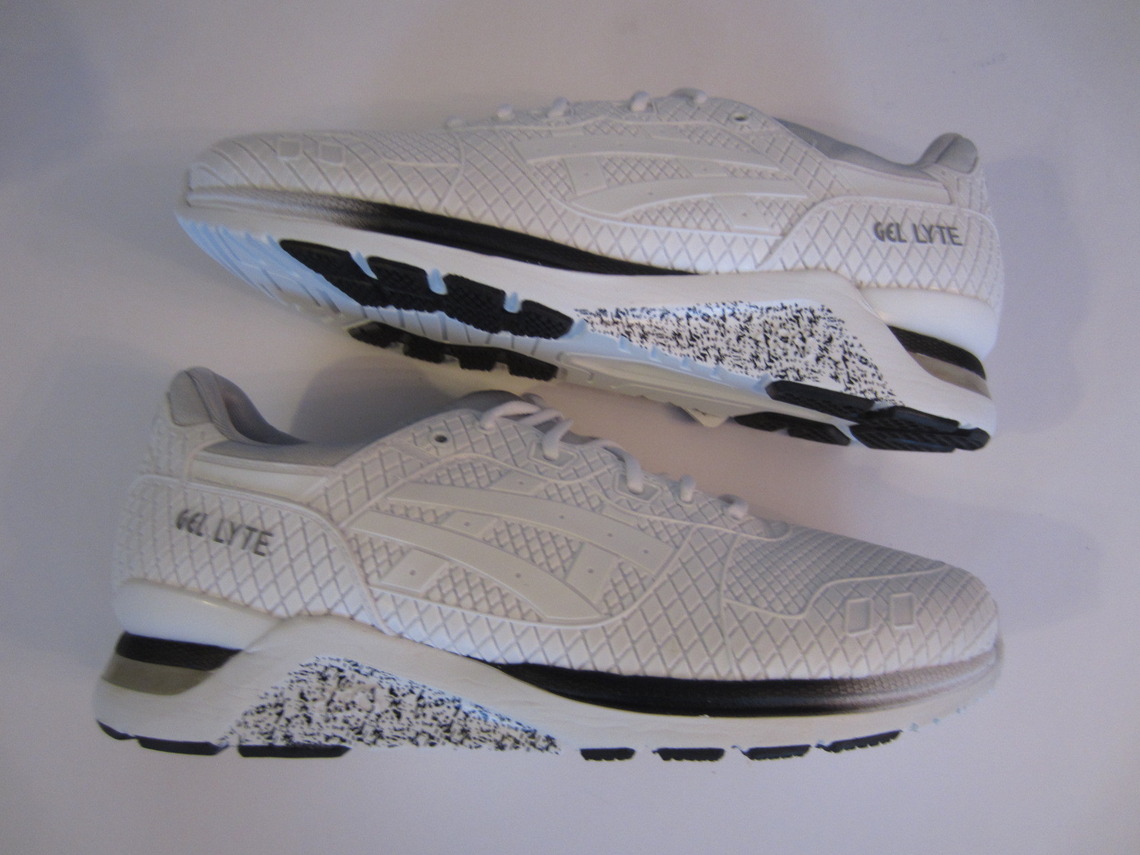 retro asics tiger