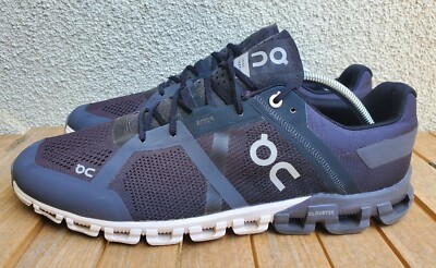 On Cloud Cloudflow Running Shoes Mens sz Black Gray Swiss  Engineering