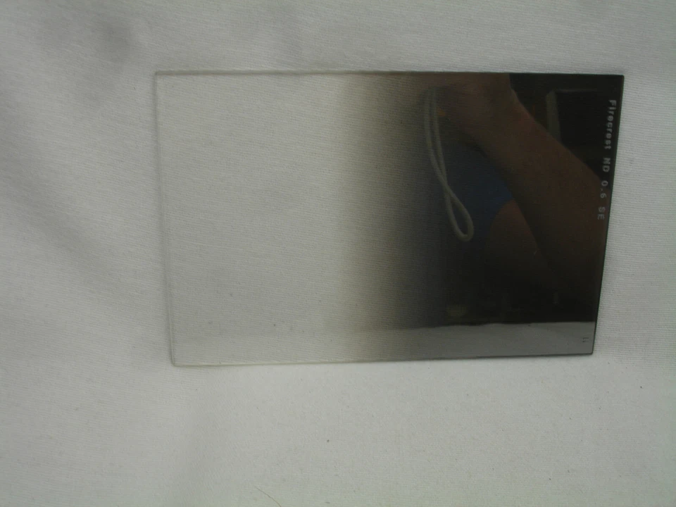 Formatt Hitech 100 x 150mm Firecrest Ultra Soft Edge Graduated ND 0.6 Filter - Image 4 of 4