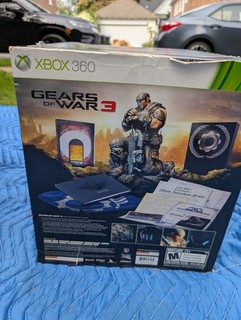 Gears of War 3 Epic Edition Collector's Set – Statue Box Flag & Art (No Game)