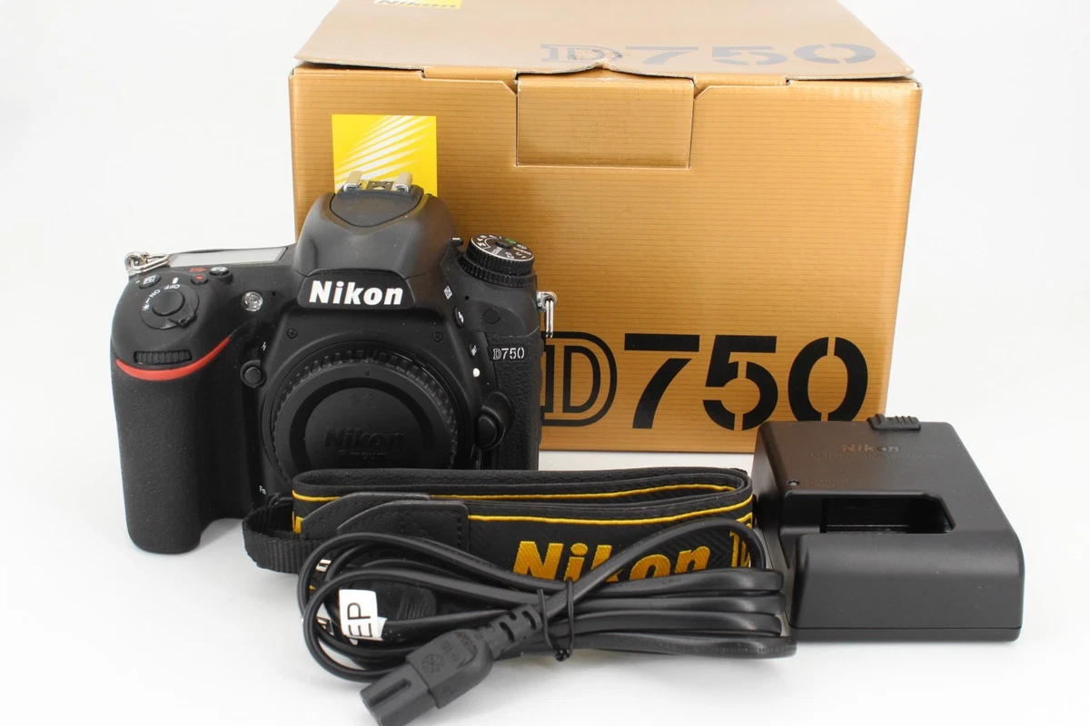 Boîtier Nikon Df 16,2 Mpx - Argenté - Appareil Photo Numérique SLR D'Occasion
