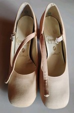 Vintage 1950s Gaymode Round Toe 2" Heel Dancing Shoes Size 6B Nude Beige No Box