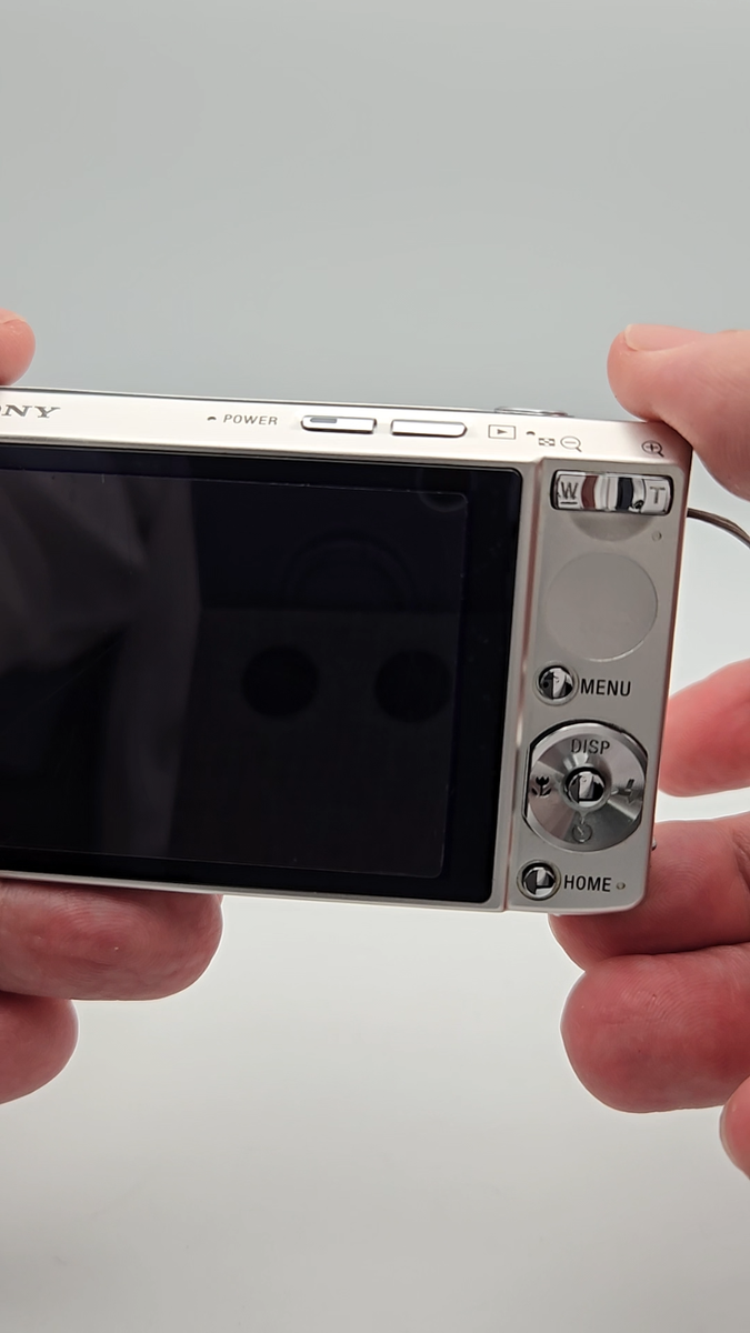 SONY　デジタルカメラ　Cyber-shot　DSC-T100　シルバー MINT] SONY Cyber-Shot DSC-T100 Silver Compact Digital Camera From