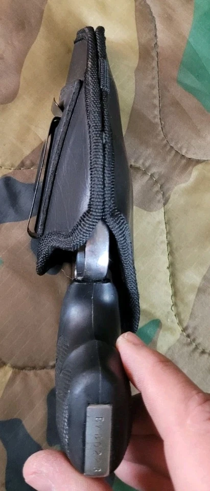 Tagua Smith&Wesson J Frame Right Hand Iwb Black Leather Holster With Clip - Image 3 of 4