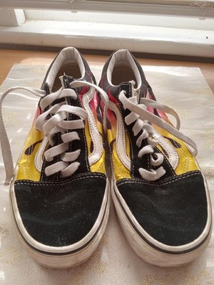 Vans Skate Boarding Old Skool Flame Sneakers. Size 5