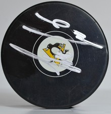 TREVOR DALEY PITTSBURGH PENGUINS D MAN AUTOGRAPHED SIGNED LOGO PUCK WITH COA