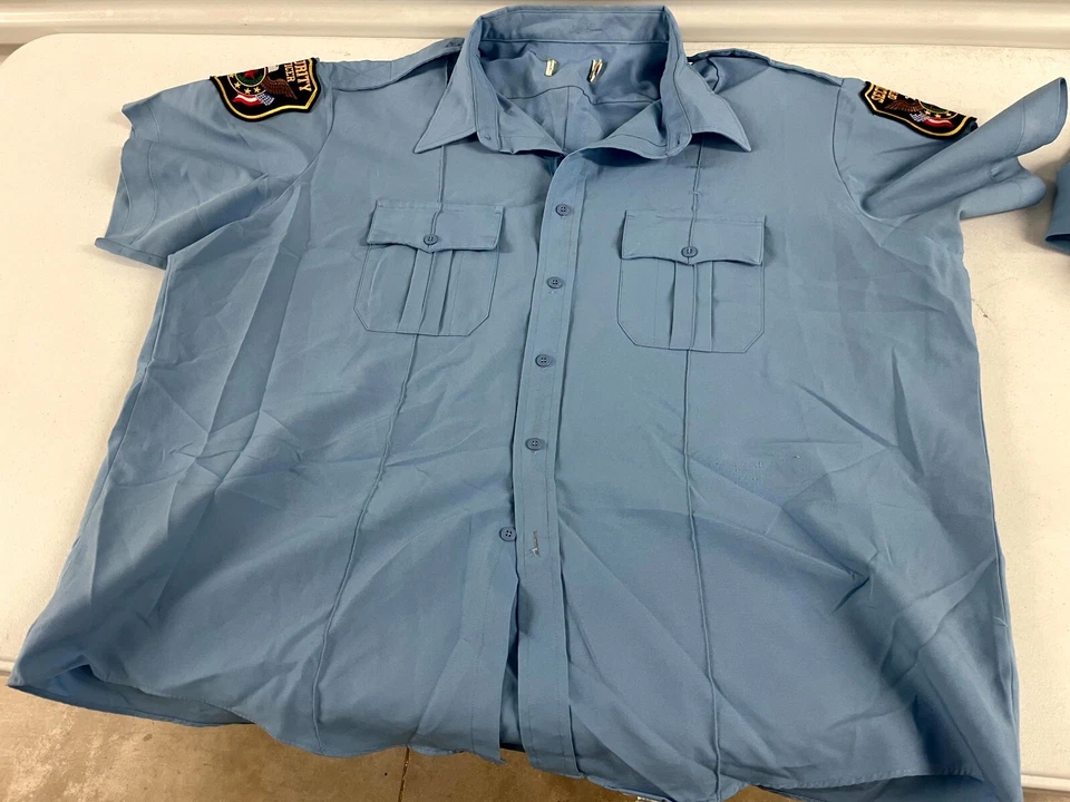 Lote de 3 Camisas de Seguridad Uniformes Para Hombre 20 Bolsillos Azul Logo Manga Corta Abotonadas Foto 2 de 4