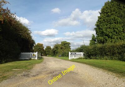 Foto 6x4 Eingang zu Hundon Thicks Farm Babel grün abseits der Clare Road c2014