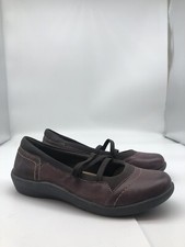 Earth Origins Leather And Upper 8 Maroon Leslie slip on Mary Janes