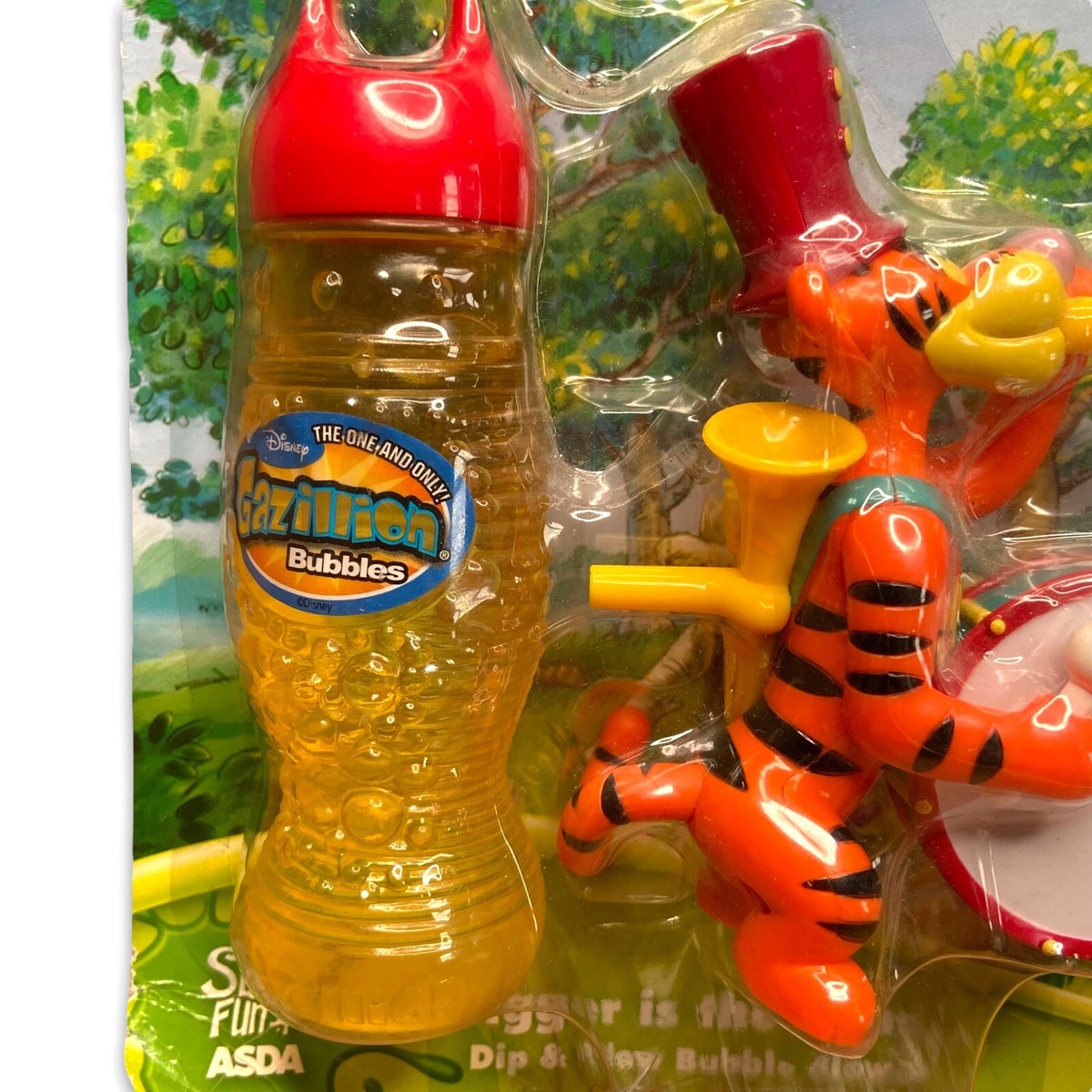 Disney Pooh Tigger Is The Band! Gazillion Bubble Blower UK