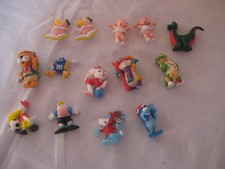 Lot de 14 Figurines Miniature Ferrero et autres