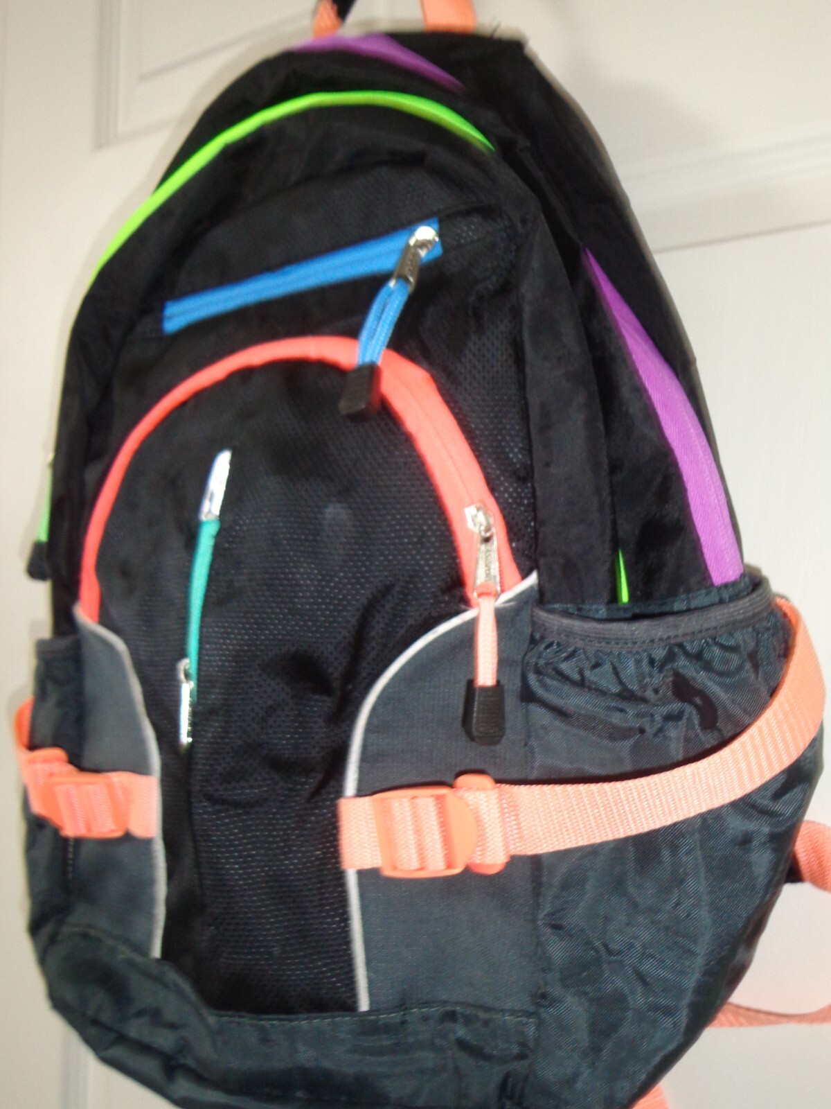 Eastsport Backpack Size Medium - image 10