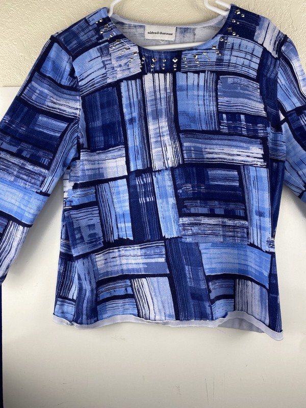 Alfred Dunner Woman (M) Mostly Blue Top