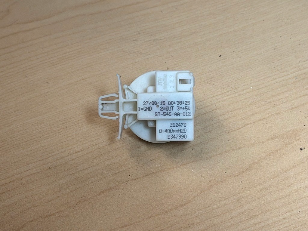 SPEED QUEEN Washer Pressure Switch P/N: E347990, 202470 (Used) | eBay