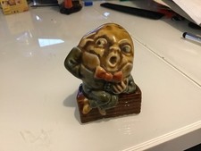 Wade Collectable Whimsies Humpty Dumpty Nursery Rhyme Service in VGC