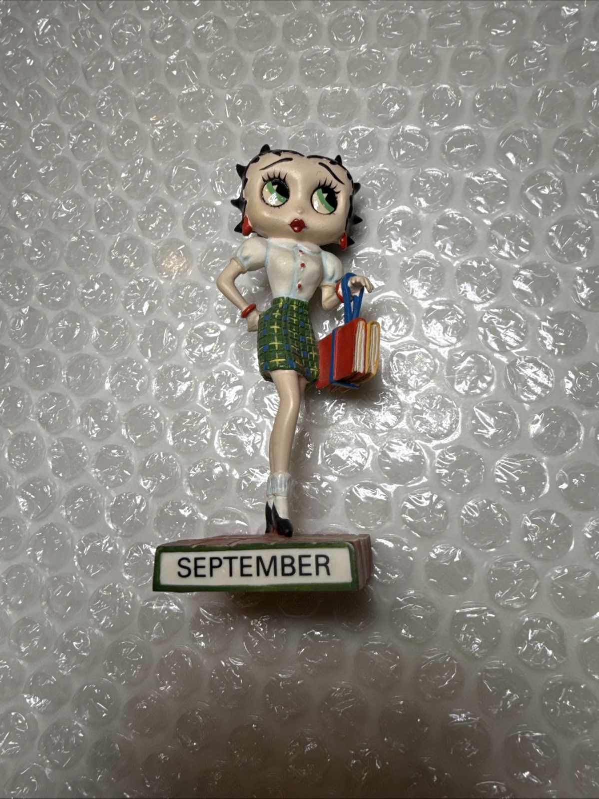 BETTY BOOP Boopin' Through The Year Danbury Mint 12 Figurine Wall