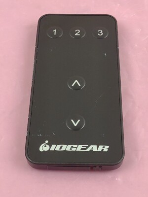 IOGEAR GHDSW3 3-Port HD Audio / Video Switch Remote Control 