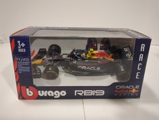 Burago Red Bull F1 Formula 1 RB19 2023 - Sergio Perez 11 Max Verstappen 1/43